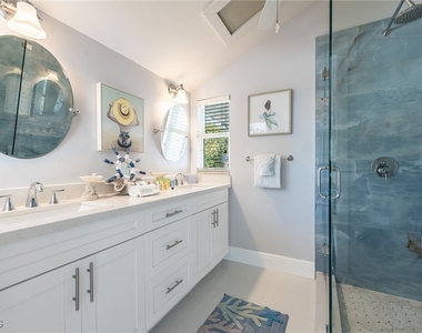 424 Lagoon Drive - Photo Thumbnail 24