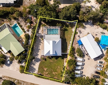 424 Lagoon Drive - Photo Thumbnail 37