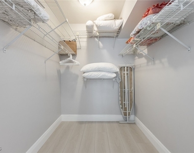 424 Lagoon Drive - Photo Thumbnail 23