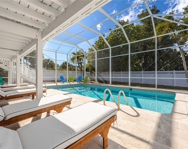 424 Lagoon Drive - Photo Thumbnail 34