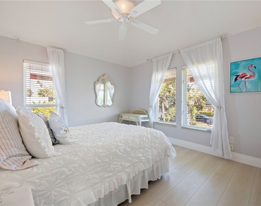 424 Lagoon Drive - Photo Thumbnail 19