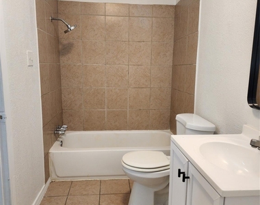 14033 Garber Lane - Photo Thumbnail 11