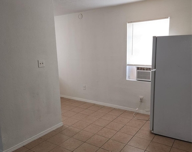 14033 Garber Lane - Photo Thumbnail 5