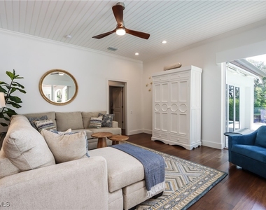 678 11th Avenue S - Photo Thumbnail 11