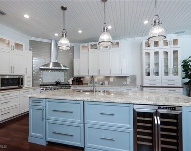 678 11th Avenue S - Photo Thumbnail 7