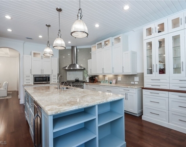 678 11th Avenue S - Photo Thumbnail 6