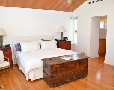 56 Gulf Shore Boulevard S - Photo Thumbnail 8
