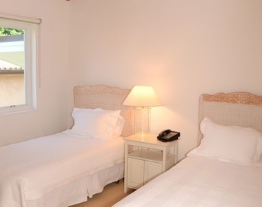 56 Gulf Shore Boulevard S - Photo Thumbnail 10