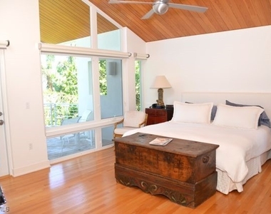 56 Gulf Shore Boulevard S - Photo Thumbnail 17