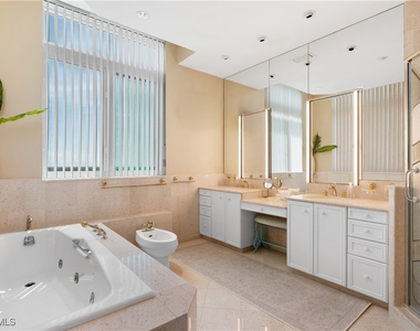 7515 Pelican Bay Boulevard - Photo Thumbnail 25