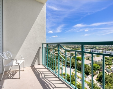 7515 Pelican Bay Boulevard - Photo Thumbnail 9
