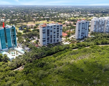 7515 Pelican Bay Boulevard - Photo Thumbnail 48