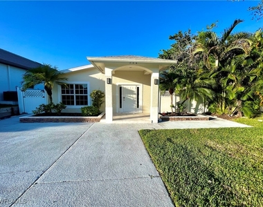 771 94th Avenue N - Photo Thumbnail 6