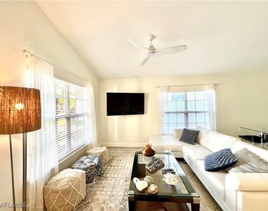 771 94th Avenue N - Photo Thumbnail 9
