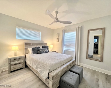 771 94th Avenue N - Photo Thumbnail 22