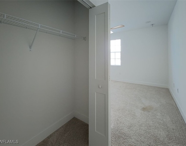 26331 Coco Cay Circle - Photo Thumbnail 9