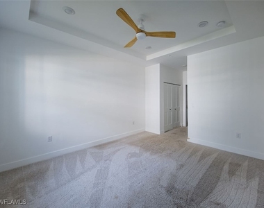 26331 Coco Cay Circle - Photo Thumbnail 8