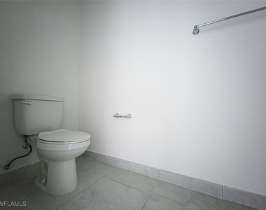 26331 Coco Cay Circle - Photo Thumbnail 5