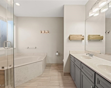 17579 Cherry Ridge Lane - Photo Thumbnail 9