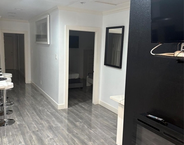 3021 Gray Street - Photo Thumbnail 18