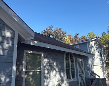 3021 Gray Street - Photo Thumbnail 7