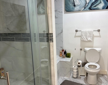 3021 Gray Street - Photo Thumbnail 15