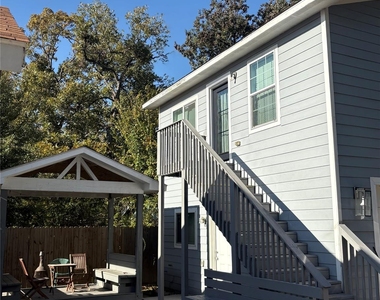 3021 Gray Street - Photo Thumbnail 8