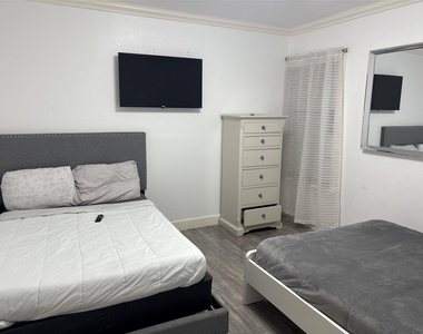 3021 Gray Street - Photo Thumbnail 13