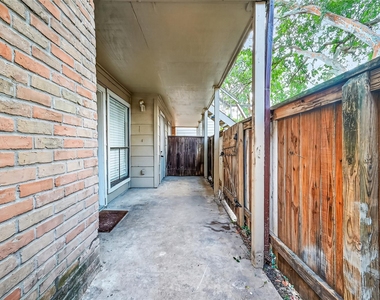 2110 Wilcrest Drive - Photo Thumbnail 22