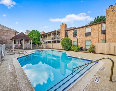 2110 Wilcrest Drive - Photo Thumbnail 23
