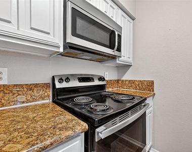 2110 Wilcrest Drive - Photo Thumbnail 12