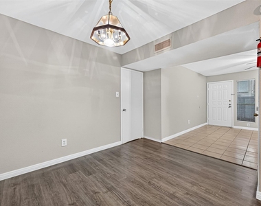 2110 Wilcrest Drive - Photo Thumbnail 10
