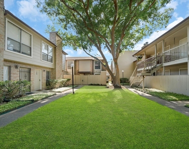 2110 Wilcrest Drive - Photo Thumbnail 24