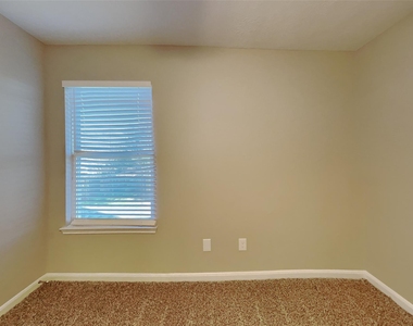 7750 Shavano Lane - Photo Thumbnail 10