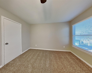 7750 Shavano Lane - Photo Thumbnail 6