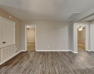 7750 Shavano Lane - Photo Thumbnail 14