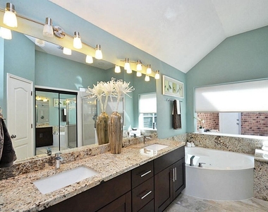 1103 Parkhaven Lane - Photo Thumbnail 16