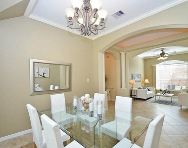 1103 Parkhaven Lane - Photo Thumbnail 13