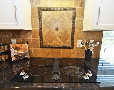 1103 Parkhaven Lane - Photo Thumbnail 6