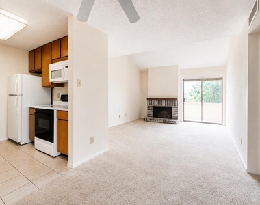 7900 N Stadium Drive - Photo Thumbnail 8