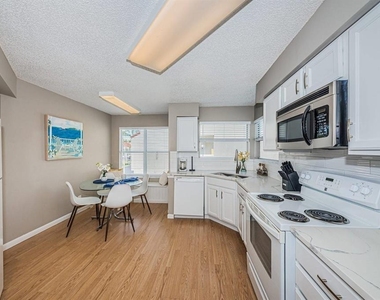 6077 Bahia Del Mar Boulevard - Photo Thumbnail 2
