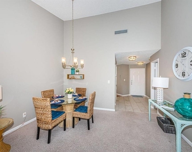 6077 Bahia Del Mar Boulevard - Photo Thumbnail 4