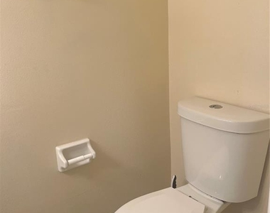 1428 Highland Ridge Circle - Photo Thumbnail 10