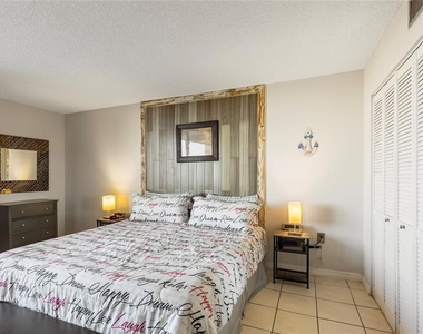 6009 Sea Ranch Drive - Photo Thumbnail 12