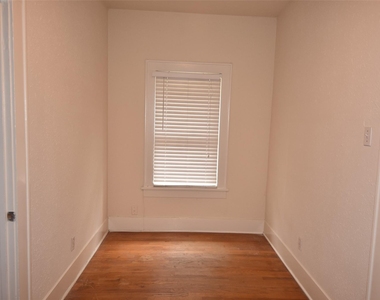 4618 Clay Street - Photo Thumbnail 6