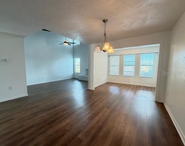 21204 Sandalwood Drive - Photo Thumbnail 11