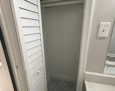 3407 N Avenida Republica De Cuba - Photo Thumbnail 11