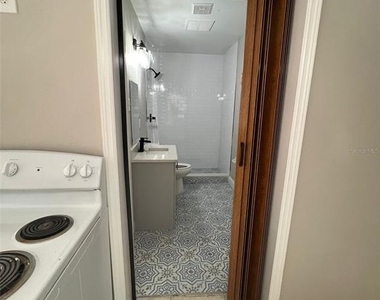 3407 N Avenida Republica De Cuba - Photo Thumbnail 5
