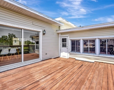217 Marina Drive - Photo Thumbnail 27