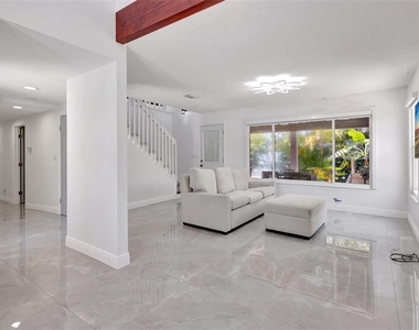 217 Marina Drive - Photo Thumbnail 6